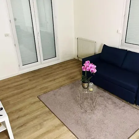 Entier Chambre+salon + Jardin & Terrasse *